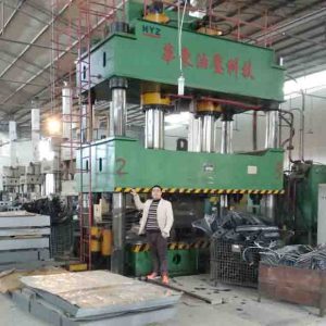 stamping machinine 1000 Ton