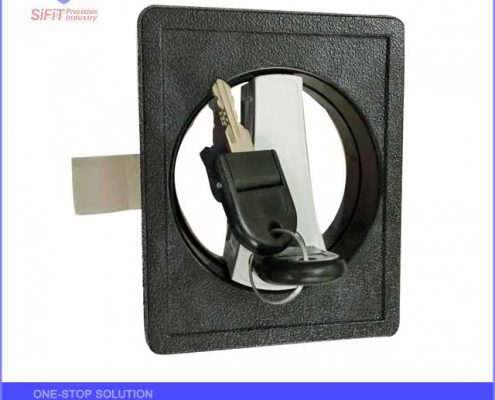 Cabinet door lock